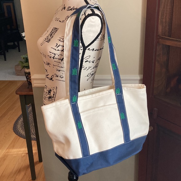 Canvas tote with large bag handles - Picture 2 of 5